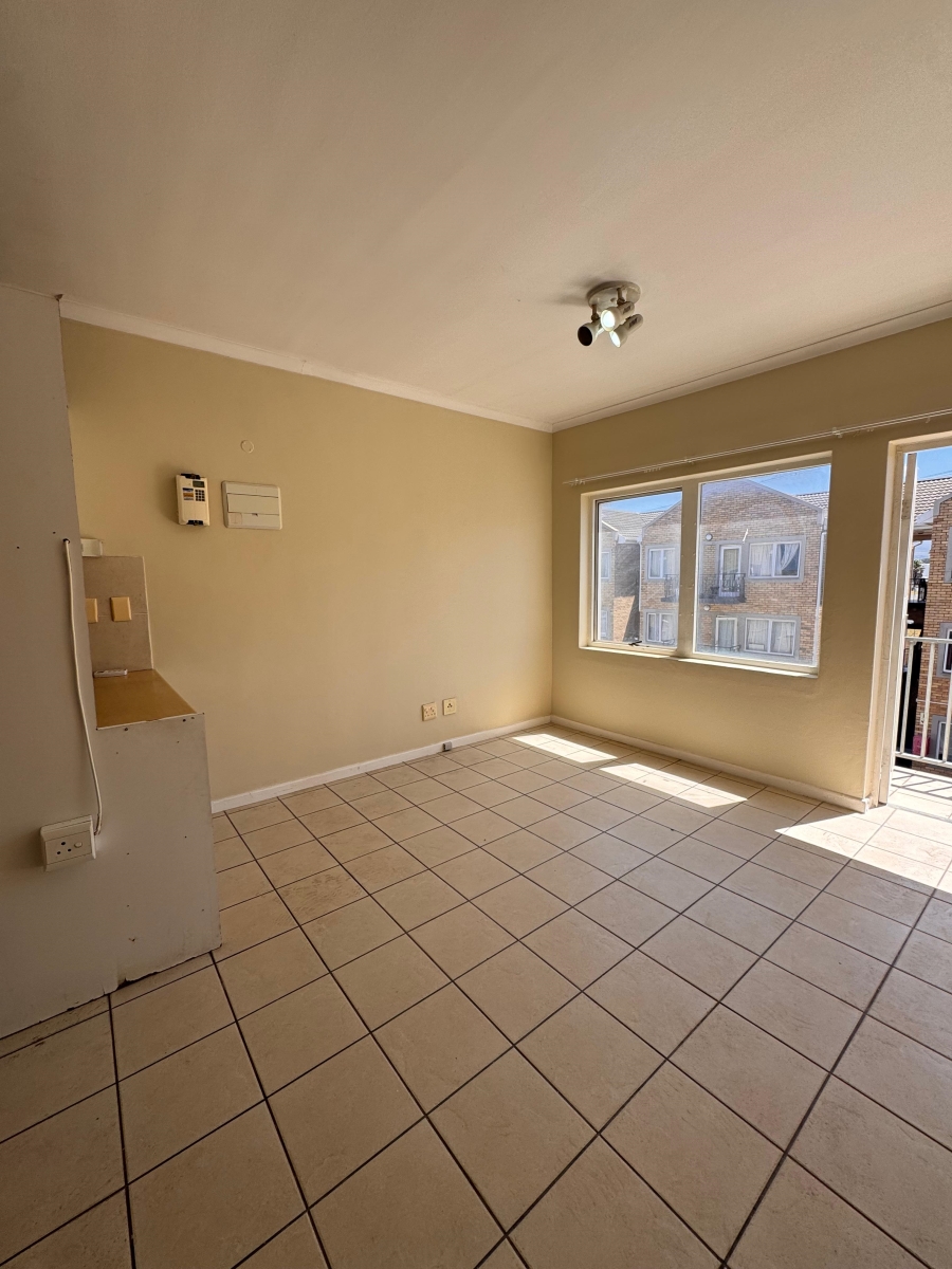 To Let 2 Bedroom Property for Rent in Strand Central Western Cape